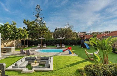 Sivas Villa | SivasZen Family Villa, Heated Pool, Fitness & Play