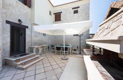Siviri House | Siviri Villa J&B by Luxlikehome