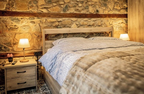 Lagkadas Apartment | Sochos - Sohos Traditional Homes - Vertiskos-Located right next to the mountain.