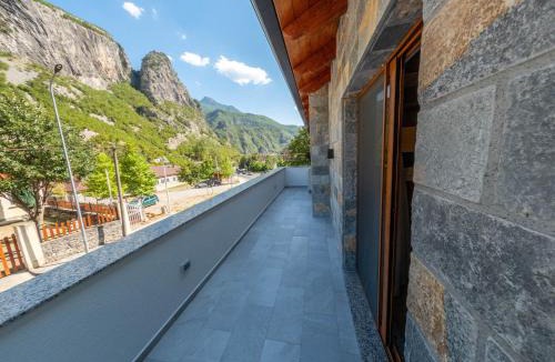 Tamare House | Sofra Kelmendit