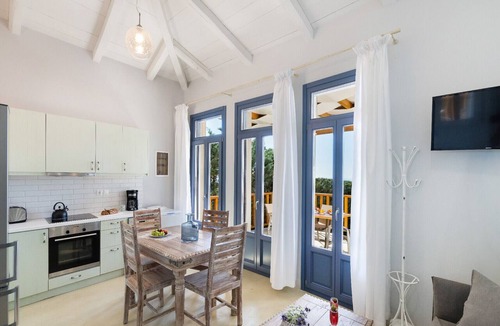Tsoukaladhes Villa | Sole - One Bedroom Villa, Sleeps 2