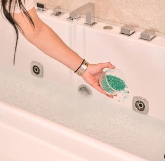 Aigaleo Apartment | SOLUNA Hideaway Athens - Luxury Jacuzzi Suite