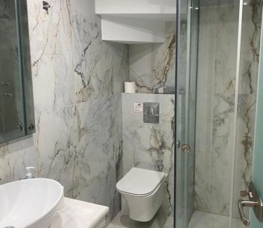 Loutsa House | Solymar