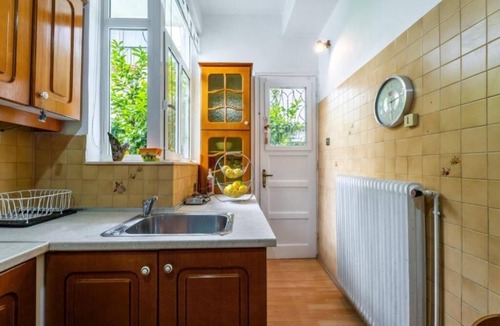Neos Kosmos Apartment | Spacious & Modern Retreat with Sun Terrace in Neos Kosmos, Athens
