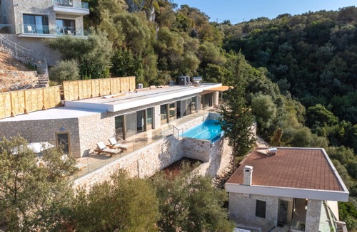 Spartochori Villa | Spacious Modern Villa with Sea Views and Roof Terrace near Spilia Beach