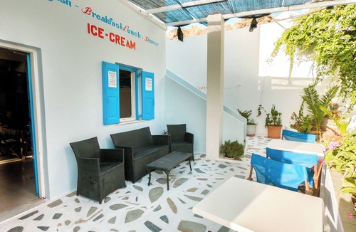 Ios Town Hotel | Standard Double or Twin Room, 500 metres away from the beach