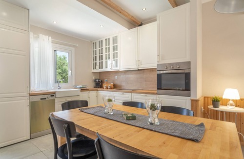 Exanthia House | Stathis Home Apartment with Mountain View, Wi-Fi, and Air Conditioning