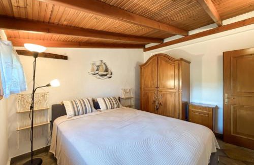 Nea Iraklia Villa | Stefania Garden Houses - 3 Minutes from the Sea