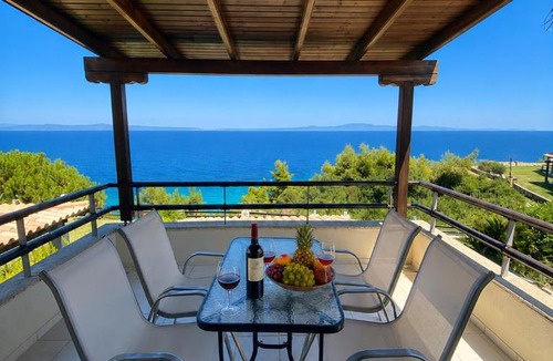 Afytos Villa | Stefanos Riviera