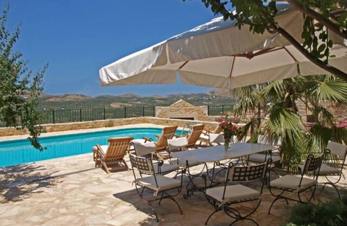 Roumeli Villa | Stone-Villas Floor House