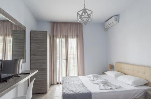 Agia Paraskevi House | STRAWBERRY Skiathos