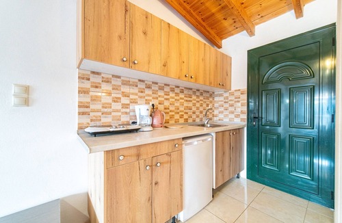 Lakones Apartment | Studio Apartment 'Arianna Deluxe Studio 21' with Sea View, Shared Pool & Wi-Fi