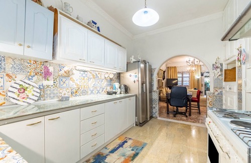 Kastania House | Studio Apartment 'Casa Verde' with Shared Garden, Wi-Fi and Air Conditioning