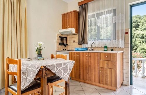 Sami Apartment | Studio Apartment Daratos studio 1 with Sea View, Shared Garden & Wi-Fi
