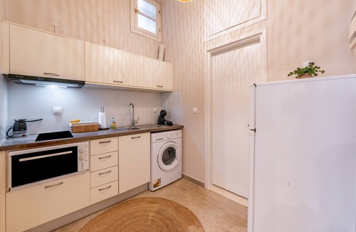 Old Town Apartment | Studio Apartment 'Dora's Apartments 4' with Wi-Fi and Air Conditioning