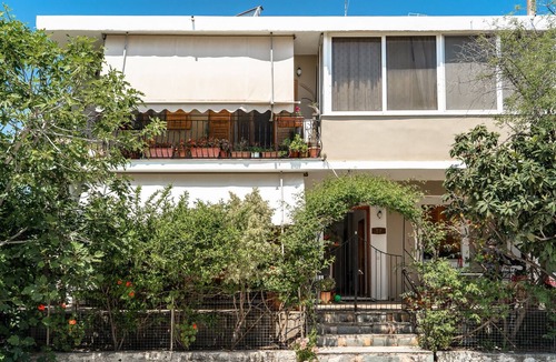 Kateleios Apartment | Studio Apartment 'Makis Family' with Private Terrace, Wi-Fi and Air Conditioning