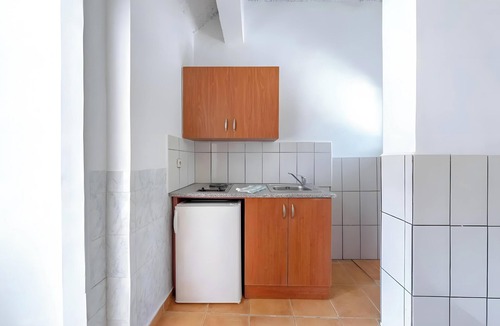 Notos Apartment | Studio Apartment 'Maltas 6' with Shared Terrace, Wi-Fi and Air Conditioning