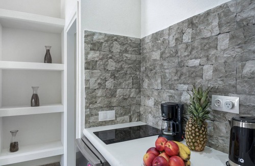 Amorgos Apartment | Studio Apartment 'Politimi's N3' with Mountain View, Wi-Fi and Air Conditioning