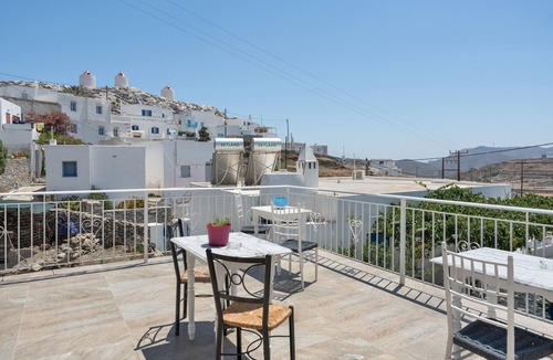 Amorgos Apartment | Studio Apartment 'Politimi's N2' with Mountain View, Wi-Fi and Air Conditioning