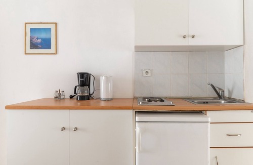 Vathi Apartment | Studio Apartment 'Sifnos 5' with Sea View, Wi-Fi and Air Conditioning