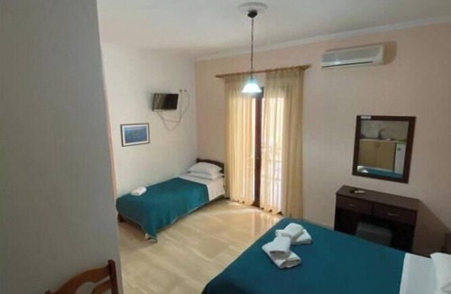 Vassiliki Apartment | Studio Apartment 'Studios and Apartments Thomas 1' with Balcony, Wi-Fi and Air Conditioning