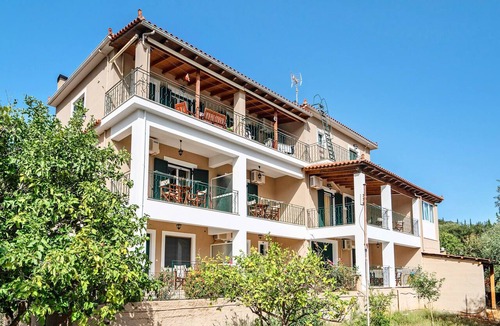 Sami Apartment | Studio "Daratos 5" with Shared Garden & Wi-Fi