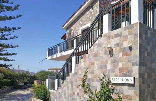 Old Hersonissos Apartment | Studio Medusa Triple