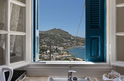 Mirties Apartment | Studio 'Melina's sunset' with Sea View, Private Terrace, Wi-Fi and Air Conditioning