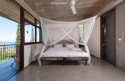 Livadi Apartment | Studios-Kyparissi, Apartment "Stafyli" in the heart of Arcadia/Peleponnes