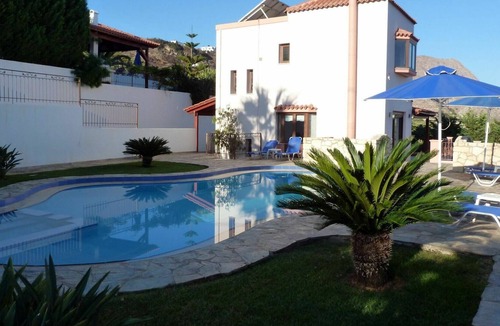 Katochori Villa | Stunning private villa with WIFI, A/C, hot tub, private pool, TV, terrace, panoramic view, parking