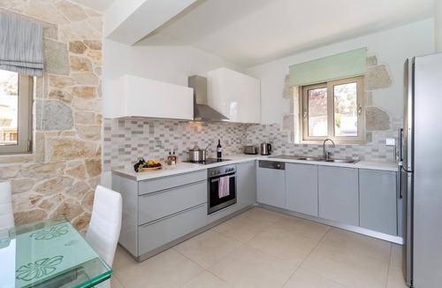 Katomerion Villa | Stylish Contemporary Villa with Sea Views near Vathy Tavernas