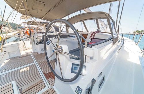 Skiathos Boat Rental | Sun-Kissed Sailing Adventure in Islas Esporadas