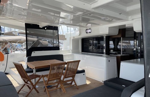 Skiathos Boat Rental | Sun-Kissed Sailing Adventure in Islas Esporadas