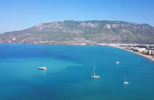 Neo Klima Boat Rental | Sun-Kissed Sailing Adventure in the Stunning Sporades Islands