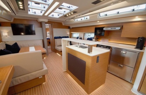 Pasalimani Boat Rental | Sun-Kissed Sailing Adventure in Islas Sarónicas