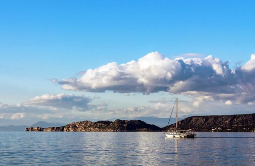 Kiato Boat Rental | Sun-Kissed Sailing Adventure in Peloponeso