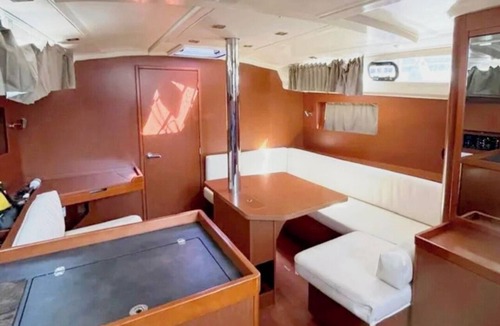 Perigiali Boat Rental | Sun-soaked Sailing Adventure in the Ionian Islands