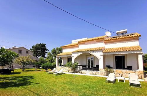 Almiros Beach Apartment | Sungate Villas