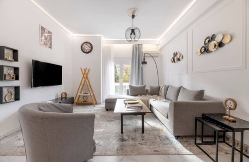 Nea Smirni Apartment | Sunlit 3BDR Family APT, Near Sea & City Center!
