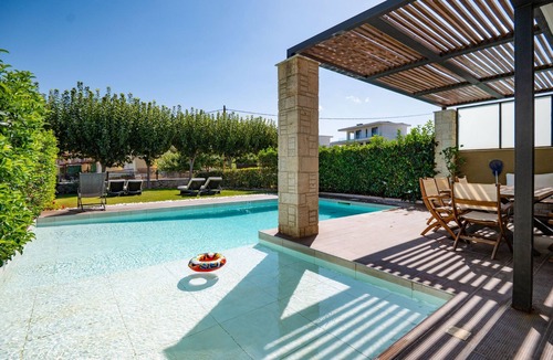 Pallini Villa | Sunny Exclusive Dio in Chaniotis