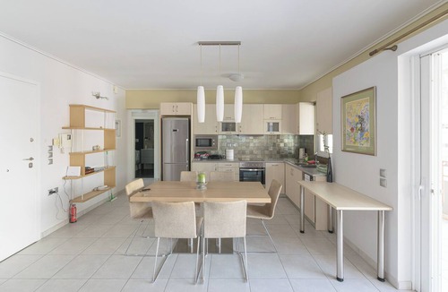 Kaisariani Apartment | Sunny high index Family 2 bedrms hole 2nd floor privacy apt 1800m to Acropolis