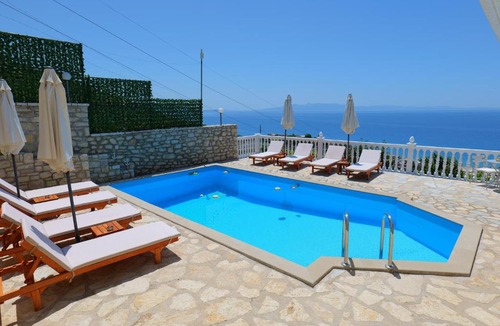 Qeparo House | Sunset villas