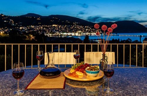 Skopelos Town Villa | Sunshine Pool Villa