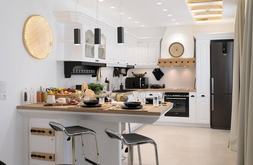 Naxos Town Apartment | Superior 3 Bedrooms Luxurious Apartment in the heart of Naxos Town