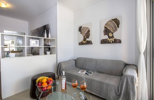 Nea Chora Apartment | Sweet Breeze: 1 minute walk to sandy beach