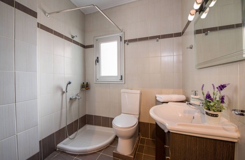 Nea Chora Apartment | Sweet Breeze: 1 minute walk to sandy beach