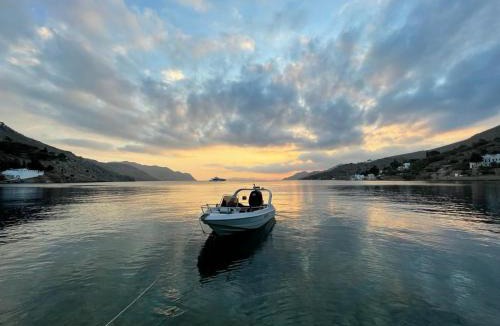 Symi House | Symi . VILLA CALME (Sur la Mer).