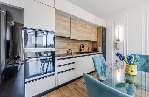 Sakës Apartment | Talea Elegant Escape Apartment by PikHost