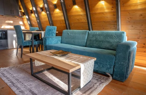 Elbasan Cabin | Teal Retreat | The Golden Cabins by PikHost