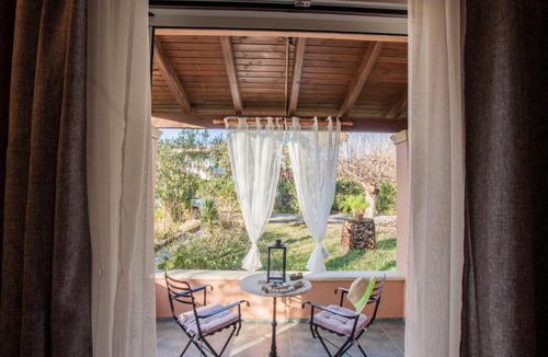 Messonghi Bed & Breakfast | Tellis Holiday Rooms